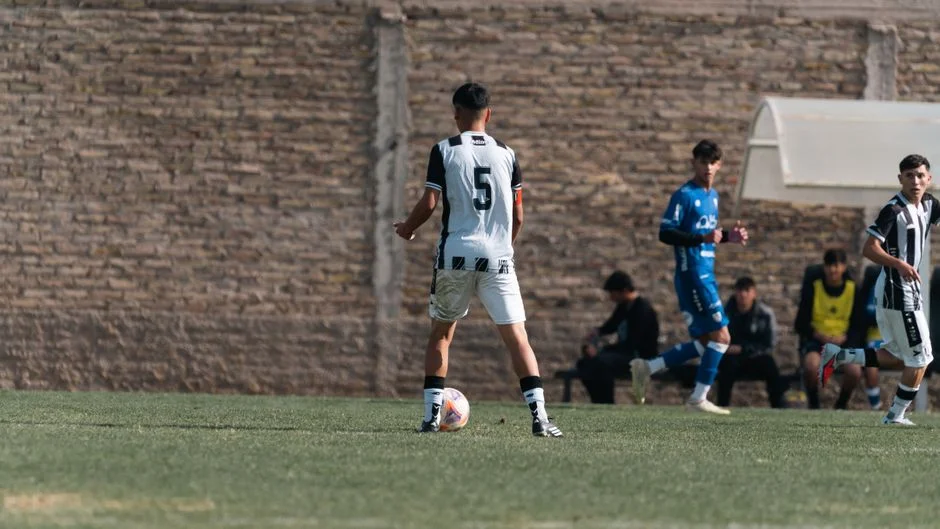 姆巴佩伤缺最新进展对皇马锋线轮换的影响分析